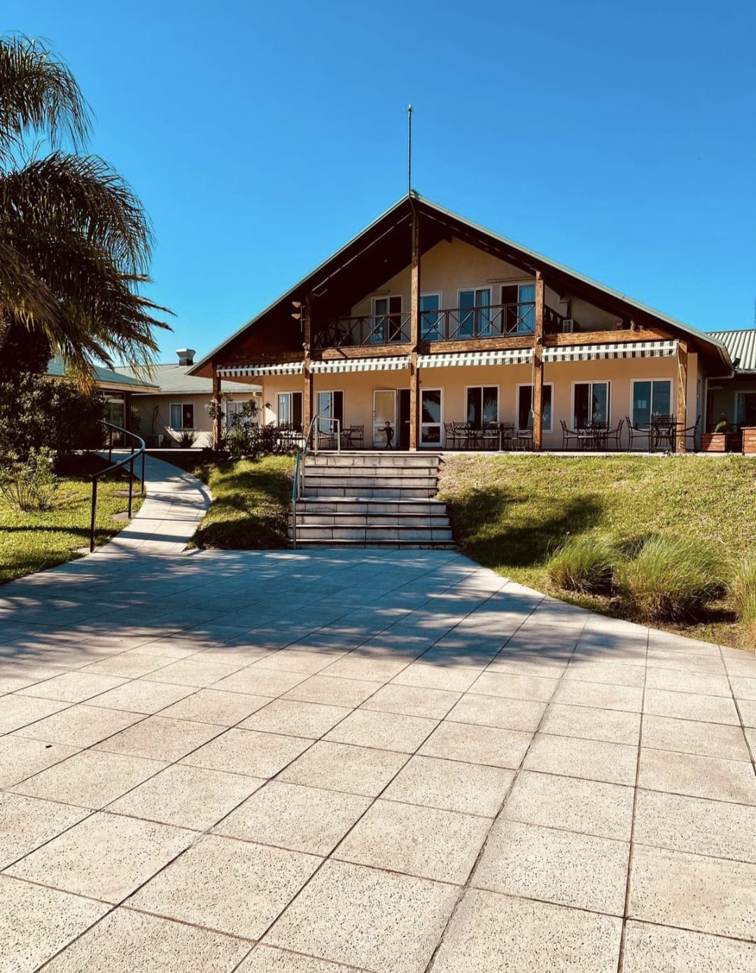 Vista exterior del Hotel Los Naranjos